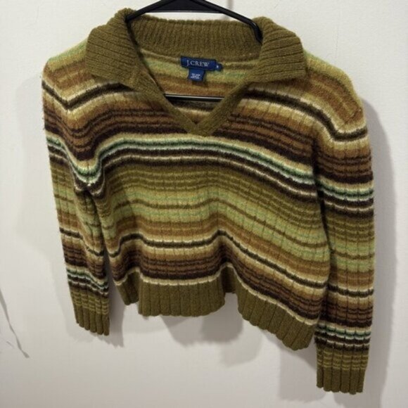 EUC- WOMANS J CREW WOOL CROP SWEATER - Picture 1 of 5